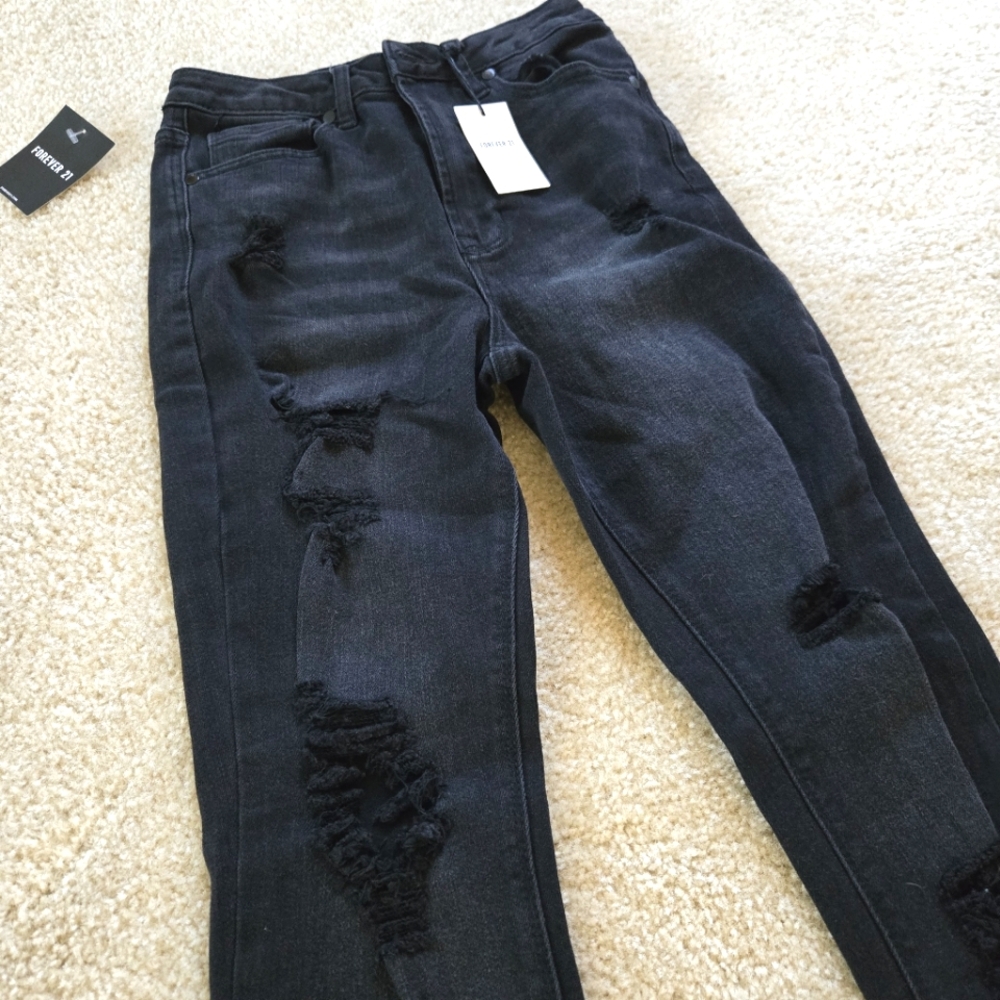 Forever 21 Women's Distressed Black Demin Jeans - Size 27